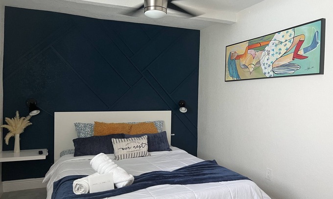 Sulphur Springs Apartment | Busch Gardens Bliss Suite -1