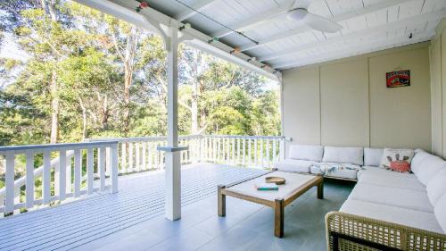 Macmasters Beach House | Bush Setting With Easy Walk To Beach