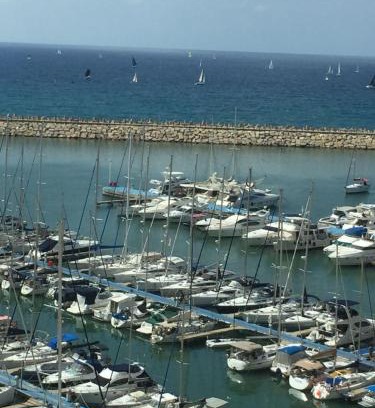 Herzliya Pituach Apartment | Business Class Marina Herzliya