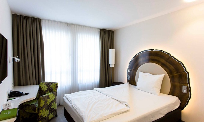 Emmendingen House | Business Single Room - TAOme - Feng Shui Stadhotel Breisgau