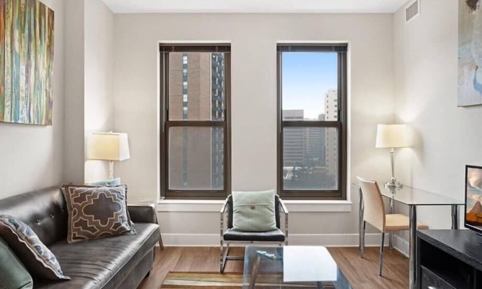 Reston Apartment | Business Traveler Friendly w desk & Wi-Fi | Fairfax County