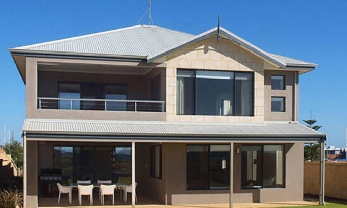 Geographe House | Busselton on the Beach “Luxury Beach Front”