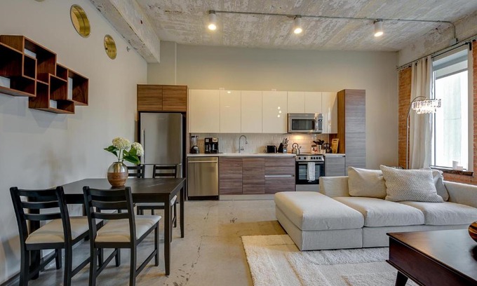 Downtown Dallas Apartment | Butler Brothers Building Suites