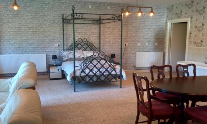 Magherafelt House | Butterflies Rest