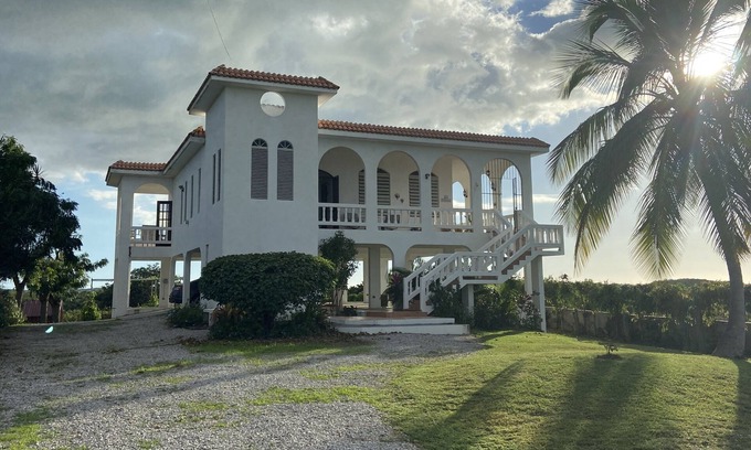 Pedernales House | Buye, Boqueron, Cabo Rojo, Hilltop Views, House, La Veranda