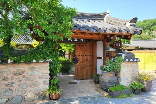 Jeonju House | Buyongheon