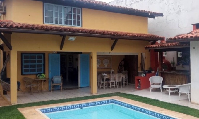 Manguinhos House | Buzian style house - great for family one block from the beach