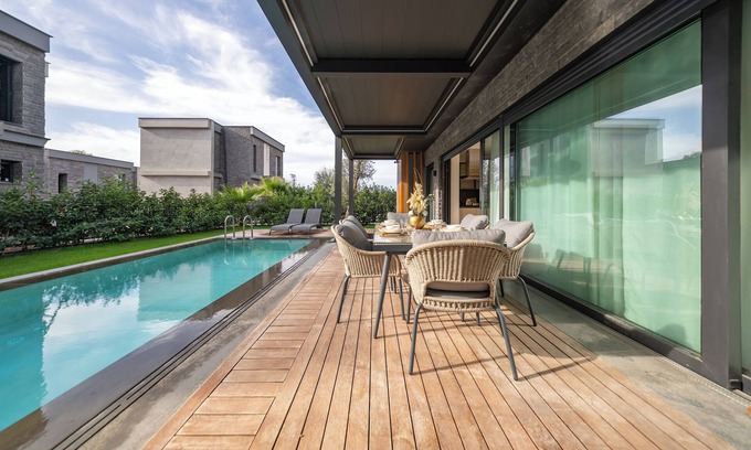 Dagbelen Villa | BV-1111 4+1 Triplex Villa with Private Pool and Garden in Gumusluk
