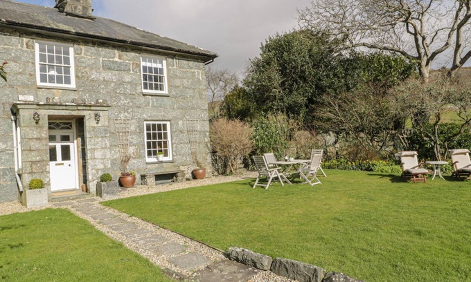 Llanfair Cottage | BWTHYN MAWR, family friendly, luxury holiday cottage in Llanfair