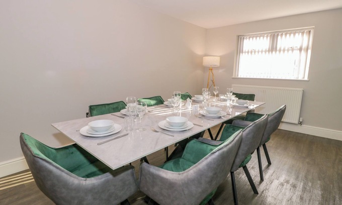 Talybont Cottage | BWTHYN Y MOR, pet friendly, country holiday cottage in Tal-Y-Bont