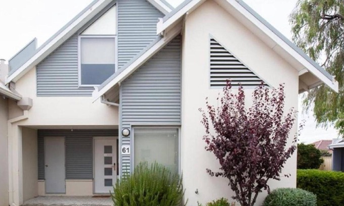 Broadwater Villa | By the Sea at Cape View Resort