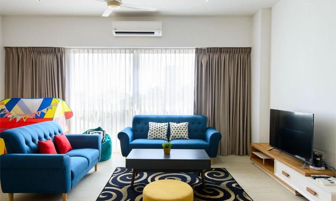 Batu Ferringhi Apartment | By The Sea Beach Front Apartment