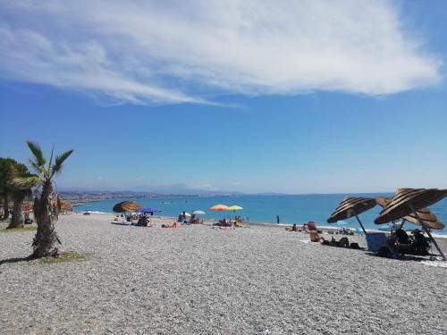 Villeneuve Loubet Beach Apartment | Côte d'Azur joli studio 50m plage, climatisation , parking.