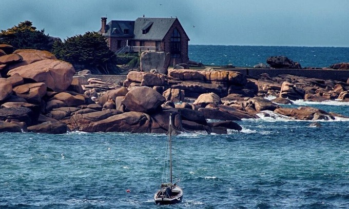 Louannec House | CÔTE DE GRANIT ROSE - SEA AND COUNTRYSIDE