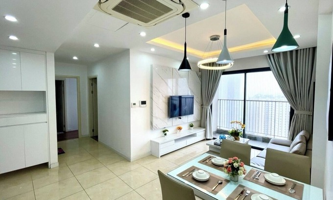 Trung Hoa Nhan Chinh Apartment | Căn hộ 2 phòng ngủ, 2 phòng tắm sang trọng - Vinhomes D'Capitale