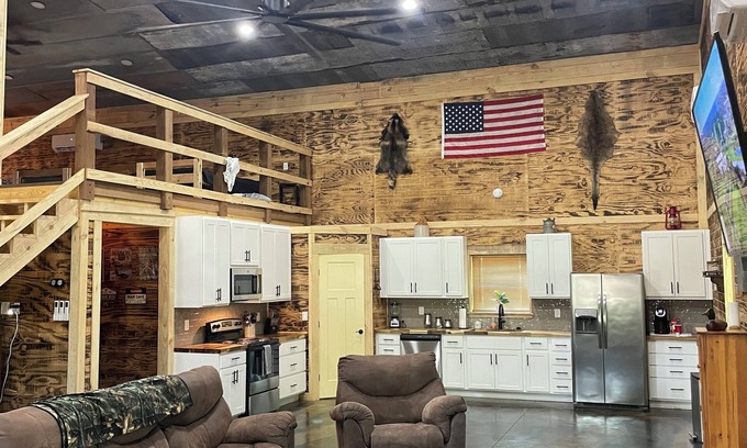 Burlington Cabin | C&S Outfitters Lodge next the Melvern and Flint Hills