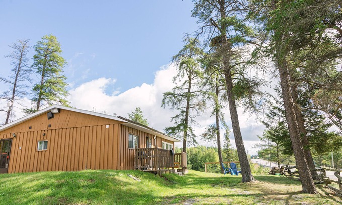 Timiskaming District Cottage | C1 Lakefront Cottage - Nature Getaway in Peaceful Northern Ontario