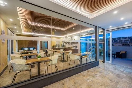 Ggantija House | C4 Retreats by Georges Boutique Living
