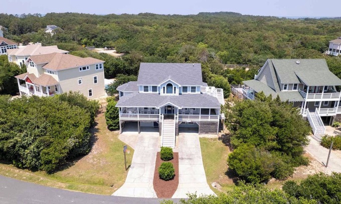 Ocean Hill House | C5058 Close to the Beach! Dogs Ok!Free Pool Heat March through May! Specials!