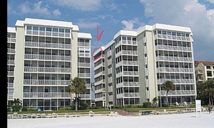 Siesta Key Condo | CA 705S Crescent Arms COZY, COMFORTABLE CONDO on the #1 beach Florida
