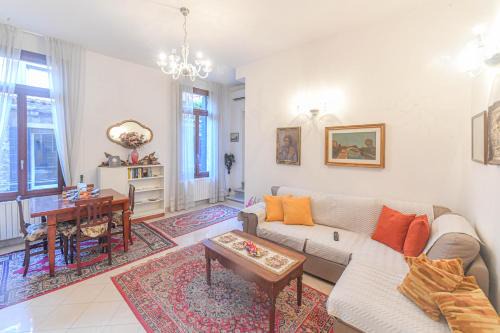 Castello Apartment | Ca' Botera