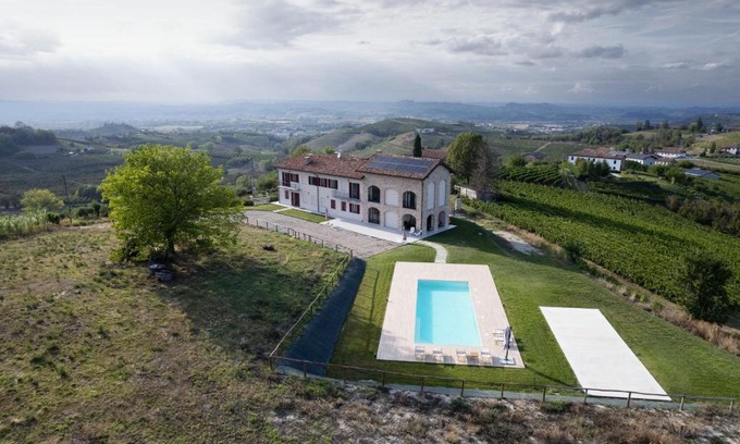 Castagnole delle Lanze Apartment | Ca del Mou Appartamenti in Affitto