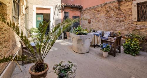 Santa Croce Bed & Breakfast | Ca' della Corte