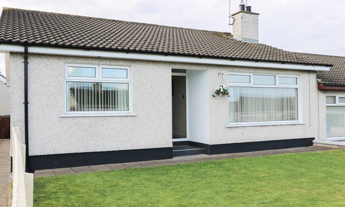 Portrush Cottage | Cabin ∙ 3 bedrooms ∙ 6 guests