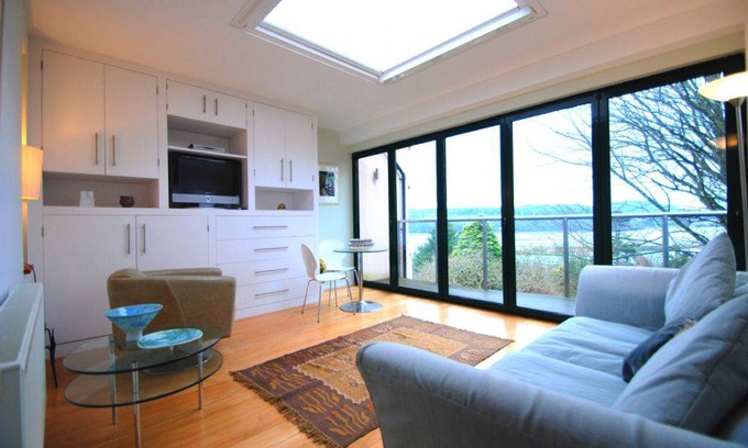 Colwyn Bay Cottage | Cabin ∙ 2 guests