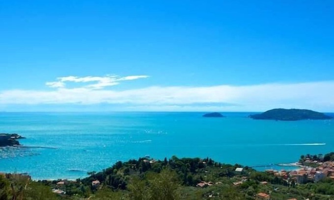 Pugliola House | 'Cà Mary serenity just steps from the sea, comfortable house with garden !