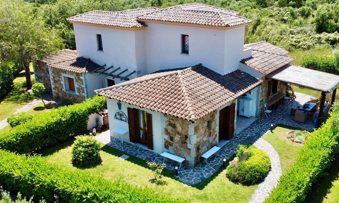 Monte Petrosu Villa | Ca' Mirto, a charming villa next to dream beaches
