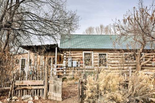 San Cristobal House | Cabaña de madera en una granja orgánica cerca de Taos, Nuevo México