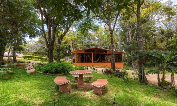 Monteverde Ski Chalet | Cabaña Rustica Roca Verde