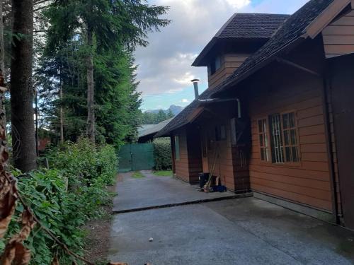 Yerbas Buenas House | cabañas walls