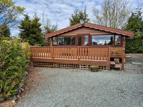 Bronaber House | Caban Enfys