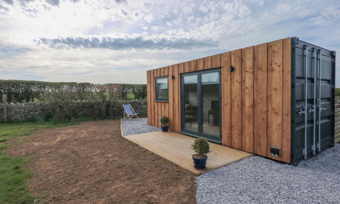 Ty Croes Cottage | CABAN, pet friendly, character holiday cottage in Gwalchmai