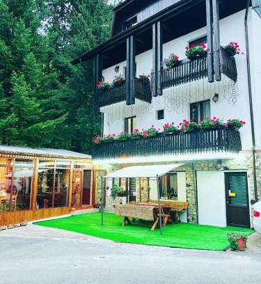 Poiana Brasov House | Cabana Din Poienita