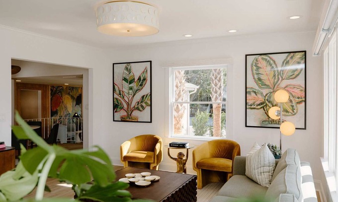 South Harbor Island House | Cabana South Summary: