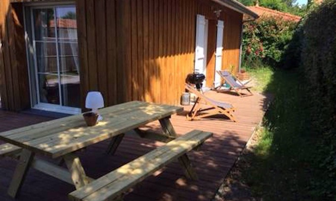 Gujan-Mestras House | CABANE 75 LA HUME NEAR THE BEACH AND PORT OSTRICOLE GARE