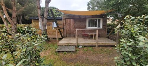 Saint-Romain-de-Benet Other | Cabane en bois au calme