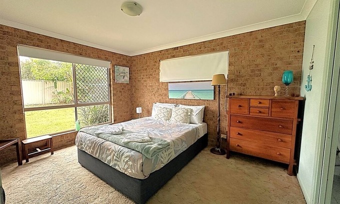 Bogangar House | Cabarita Beach - 3 bedroom house walking distance to beach & shops.