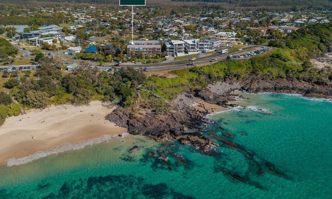 Northern Rivers Apartment | Cabarita Beachfront Poolside 28