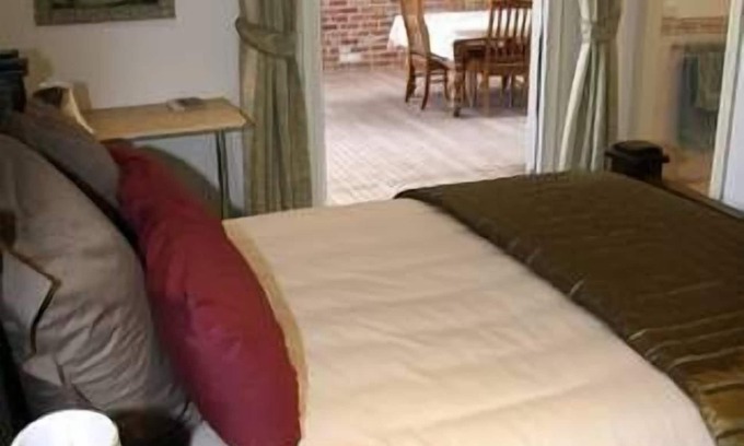 Cabarita Hotel | Cabarita Lodge Bed and Breakfast