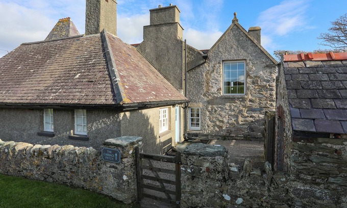 Rhoscolyn Cottage | CABBAGE PATCH, pet friendly, character holiday cottage in Rhoscolyn