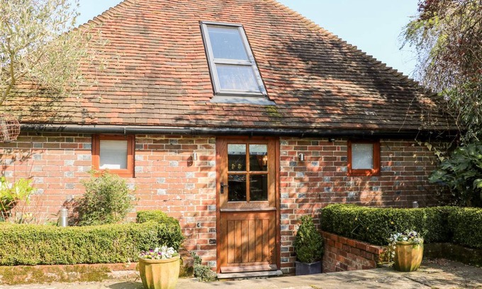 Pulborough Cottage | Cabin ∙ 1 bedroom ∙ 2 guests