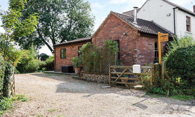 East Dereham Cottage | Cabin ∙ 1 bedroom ∙ 2 guests