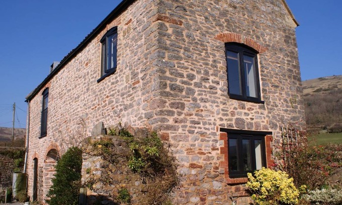 Axbridge Cottage | Cabin ∙ 1 bedroom ∙ 2 guests