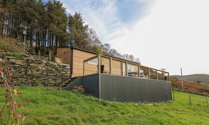 Glandyfi Cottage | Cabin ∙ 1 bedroom ∙ 4 guests