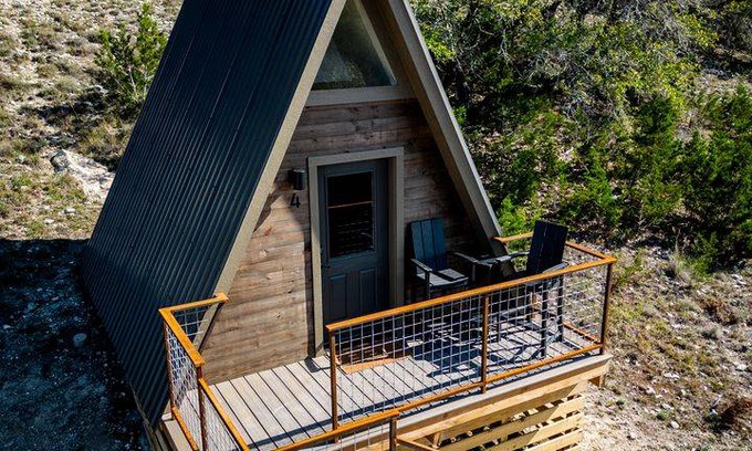 Center Point Cabin | Cabin ∙ 1 bedroom ∙ 2 guests