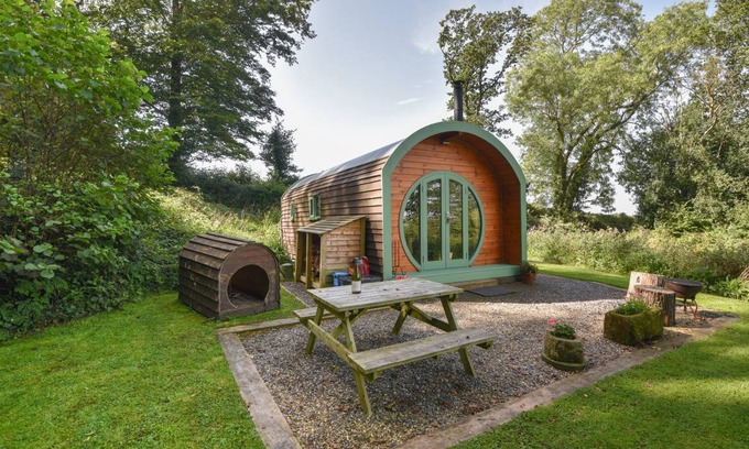 Axminster Cottage | Cabin ∙ 1 bedroom ∙ 2 guests